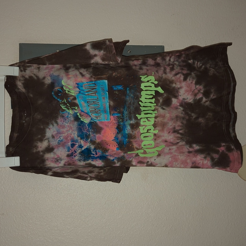Goosebumps "Welcome To Horrorland" Brown and Pink Tie Dye Graphic Shirt